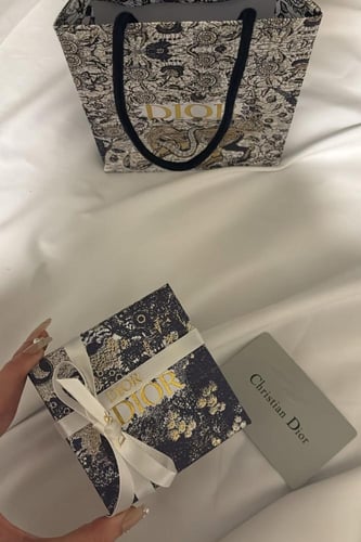 سلسال ديور مع حلق