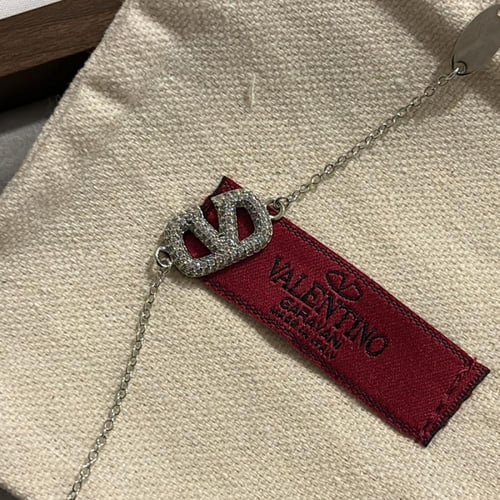 سوارة فالنتينو