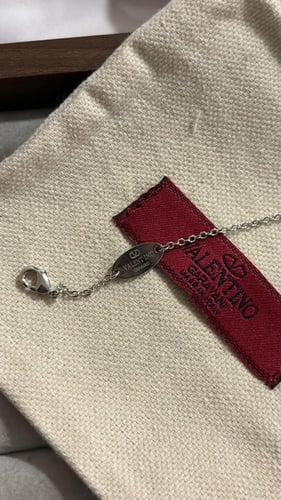 سوارة فالنتينو