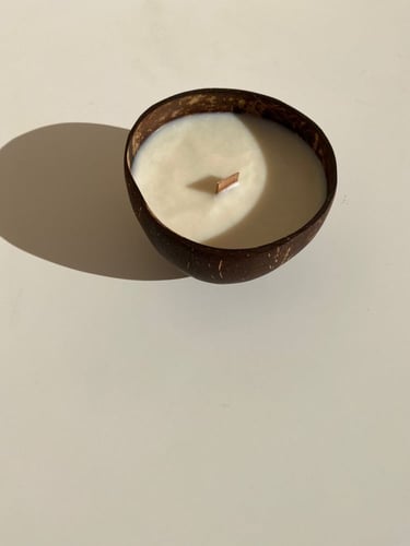 شمعة بقشر جوز الهند