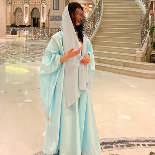 العباية البشت السماوي