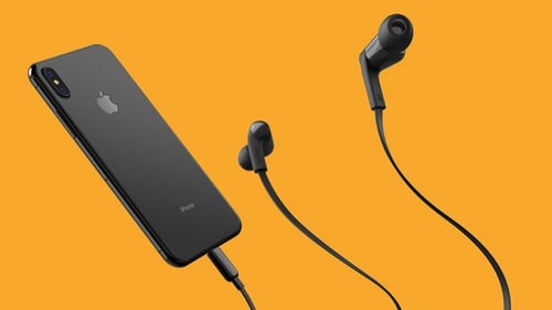 سماعة أذن سلكية مدخل ليتتنج ميكروفون مدمج من بيلكن...