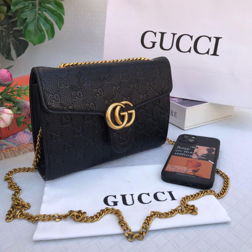 شنط ماركة GUCCI