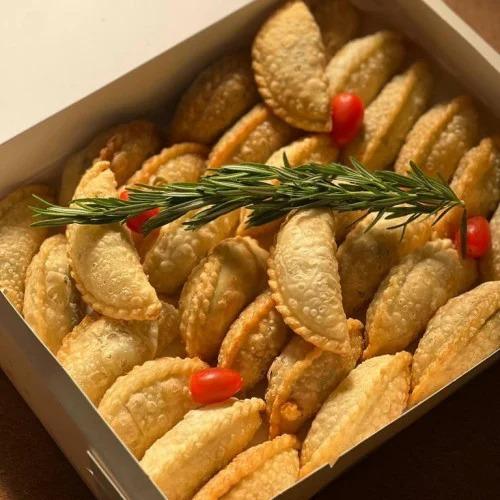 بف لحم Frozen meat puff