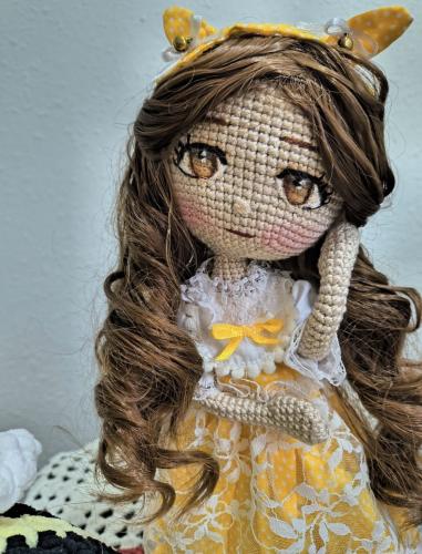 Canada | Yellow dress