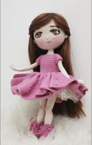 Canada | Fluffy pink dress