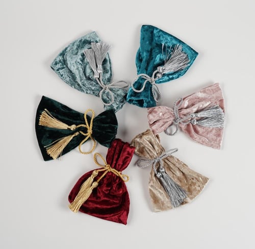 كيس مخمل (حبة وحدة)