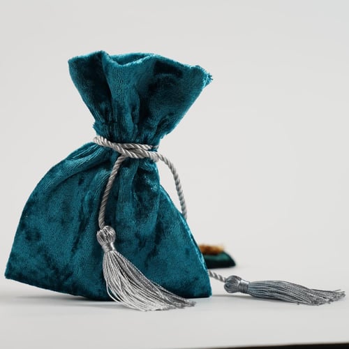 كيس مخمل (حبة وحدة)