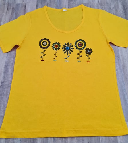 تيشيرت الورود