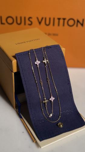 سلسال لويس فيتون وردي مطلي فضه مع الملحقات