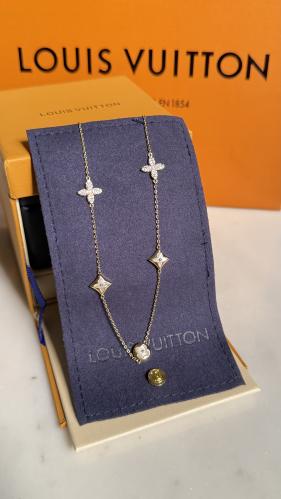 سلسال لويس فيتون ذهبي مطلي فضه مع الملحقات