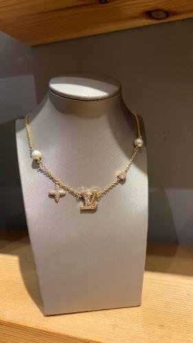 سلسال لويس فيتون