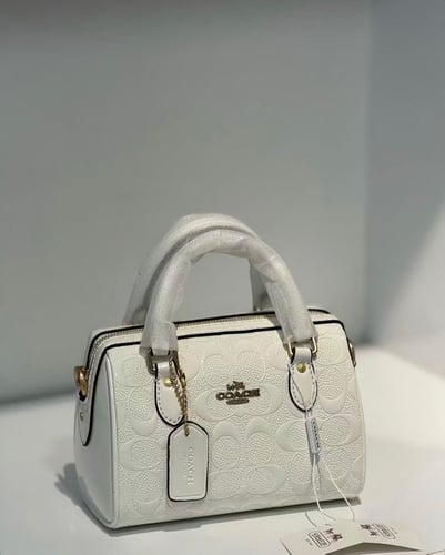 شنطة كوتش ماستر كواليتي ابيض