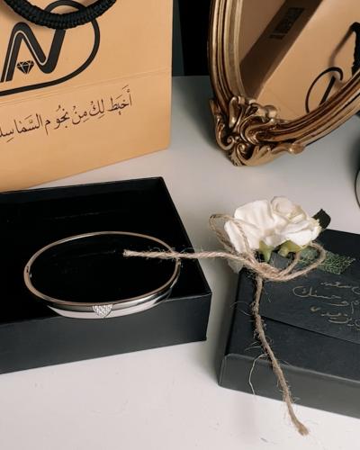 اسوارة ألق ( 030 )