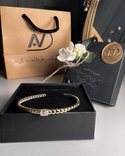 اسوارة انيقة باللون الذهبي والفضي ( 017 )