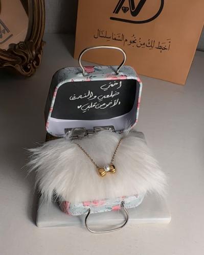 سلسال ناعم فيونكة ذهبية مع لؤلؤة ( 064 )