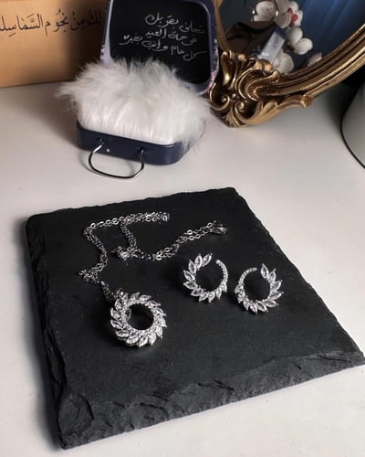 طقم انيق فضي سلسال وحلق( 055 )