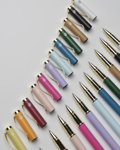 قلم فاخر مطفي ( حبر ازرق جاف ) - قرطاسية روان