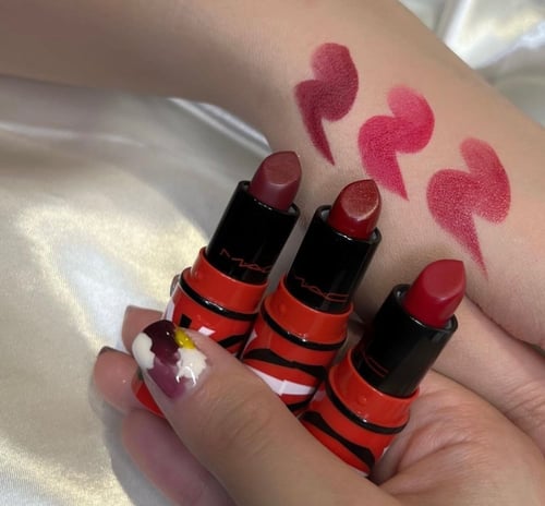 Tiny Tricks Mini Lipstick Trio Red