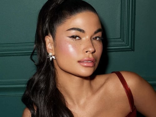 Fenty Beauty by Rihanna Glossy Posse Volume 6.0 Fu...