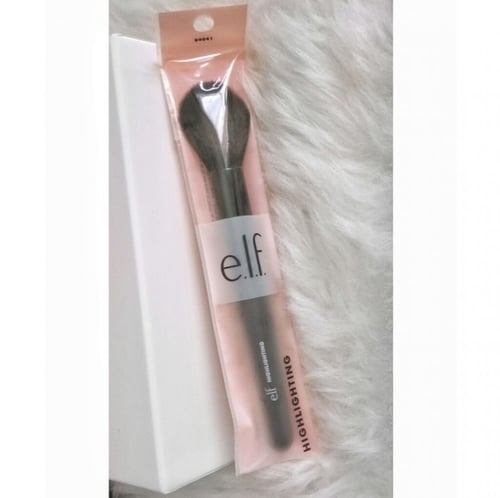 فرشاة الهايلايتر من elf