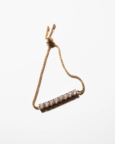 إسوارة يسر مطلية بالذهب عيار 18 ومرصعة بالزركون -...