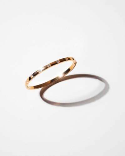 إسوارة جذوة مطلية بالذهب عيار 18 ومرصعة بالزركون -...