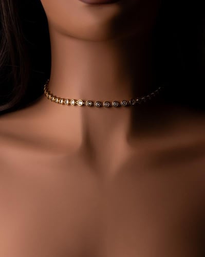 قلادة فخار مطلية بالذهب عيار 18 ومرصعة بالزركون- ق...