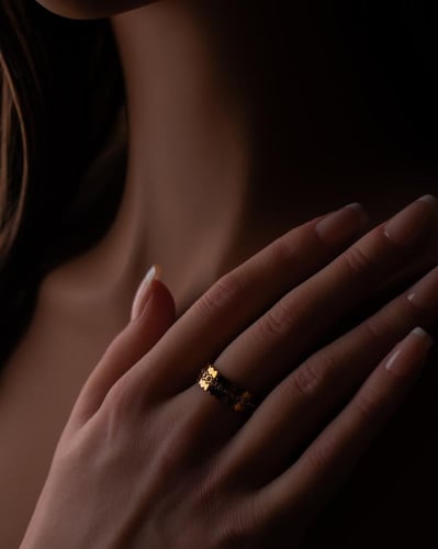 خاتم سحر مطلي بالذهب عيار 18 ومرصع بالزركون - ثلاث...