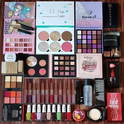 بوكس مكياج متكامل