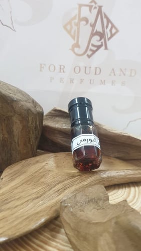 دهن عود طبيعي صافي شبيه البورمي ربع توله /3جرام
