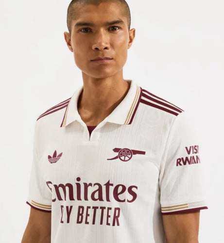 طقم أرسنال الاحتياطي الثالث 2026