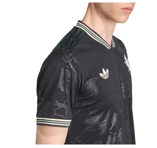 طقم يوفنتوس الاحتياطي الثالث 2026