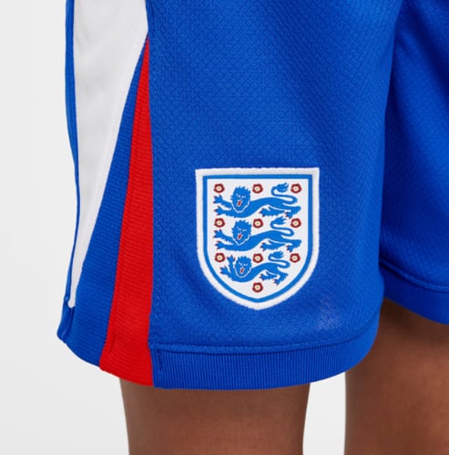 طقم اطفال انجلترا الاساسي 2026