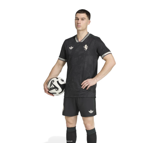 طقم يوفنتوس الاحتياطي الثالث 2026