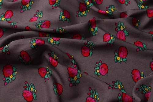 طاقة قماش شالكي رمادي غامق- زهور صغيرة