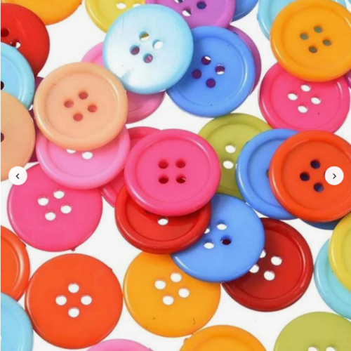 أزرار ملونه بلاستيك