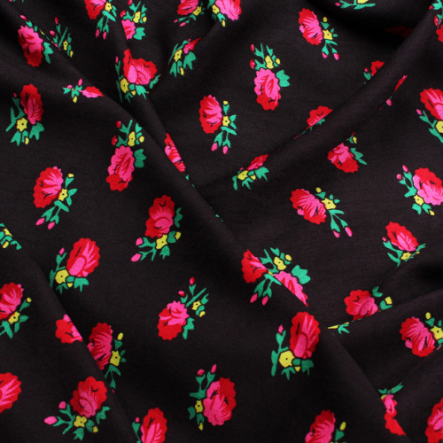 قماش شالكي أسود - زهور صغيره