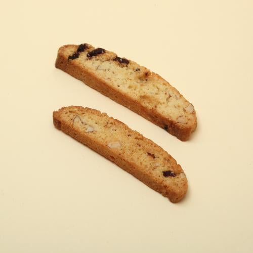 بسكوتي اللوز والكرنبري