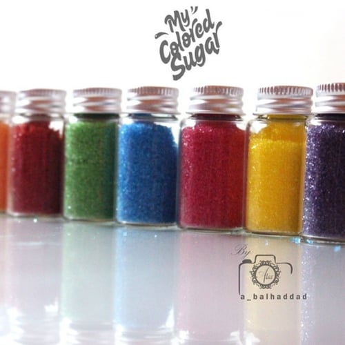 سكر ملون لتزيين الكيك