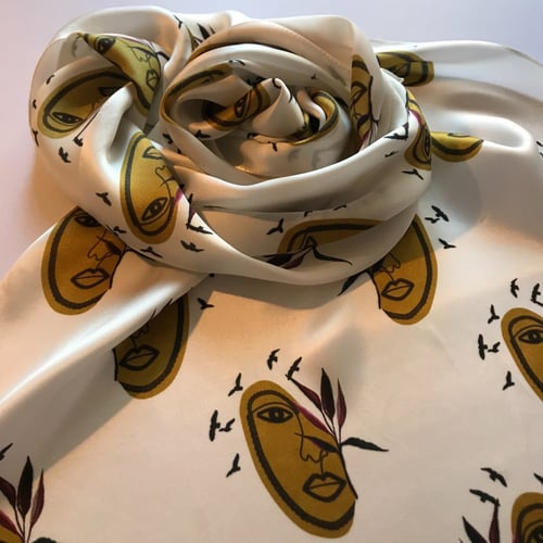 وشاح أريد الحياة ربيعًا وفجرا -2