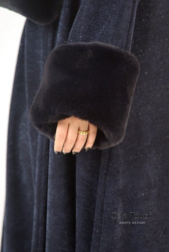 عباية.مميزة صوف كحلي مع فرو على الاكمام