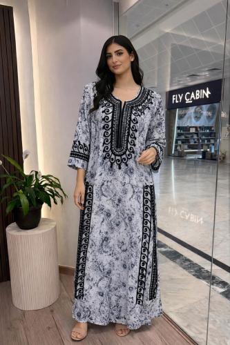 جلابية ناعمه بلمسة عصرية فاخرة