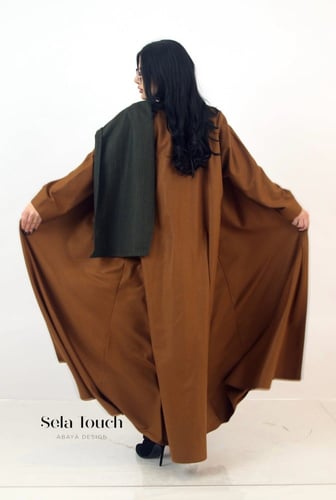 عباية جوخ مميزة مع شال جوخ مقلم