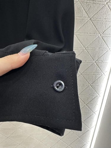 قميص حرير فخم LV