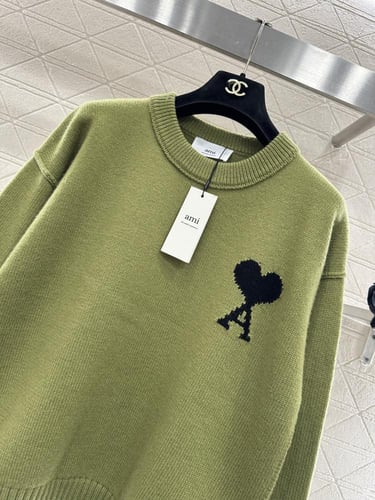 كنزه و كارديجان زيتي ami