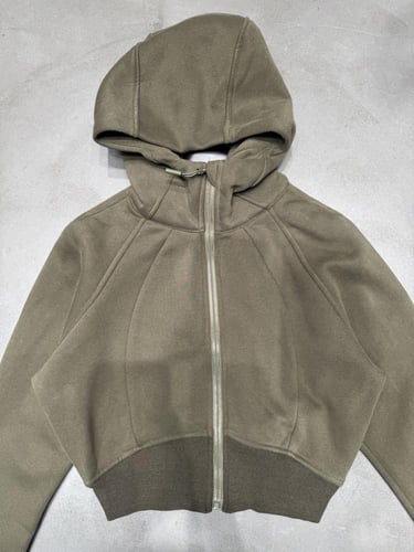 جاكيت الو بسحاب