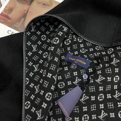 بالطو LV الجديد اسود وجهين ماستر