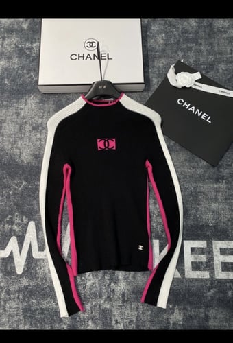 بلوزة شانيل