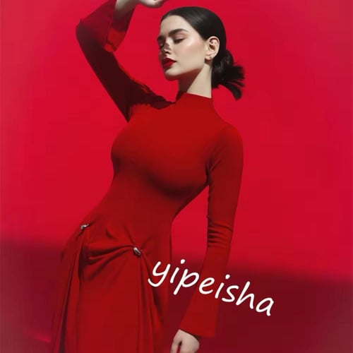 فستان الاحمر الترند